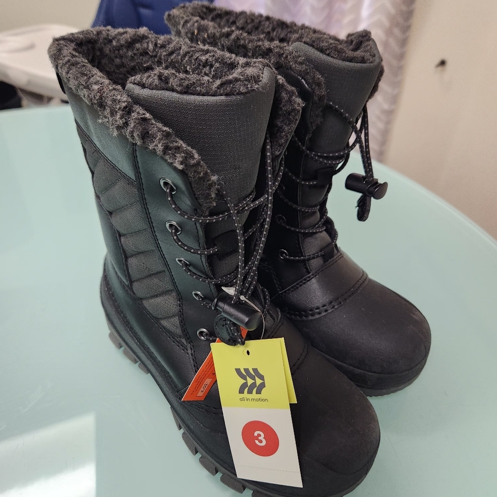 New With Tags All In Motion Kids Black Snow Boots Final Price - Picture 2 of 6